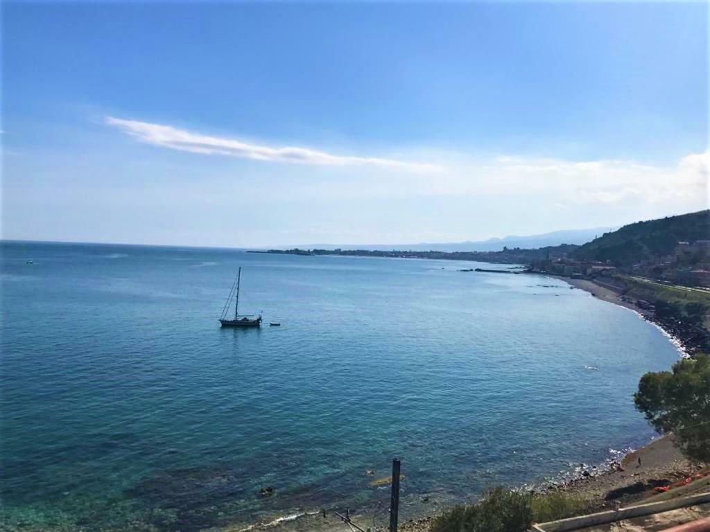 Ferienwohnung Baia Di Atlantide Taormina Exterior foto