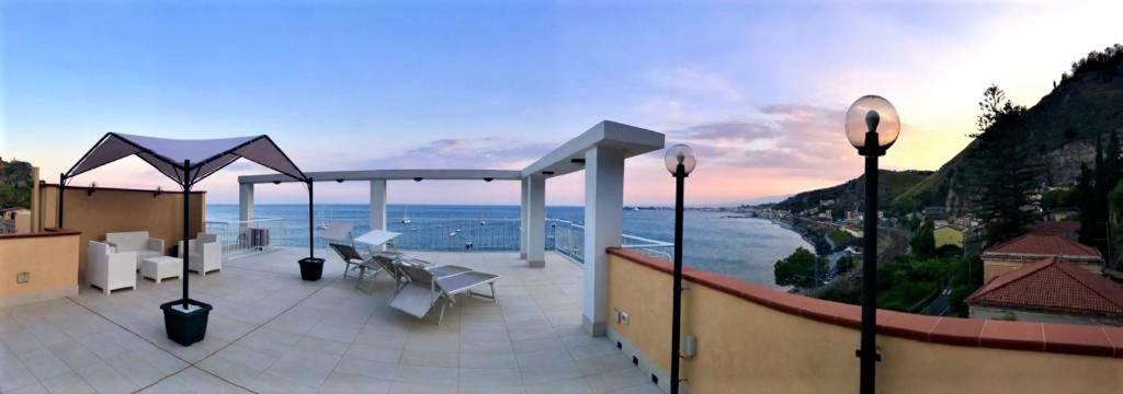 Ferienwohnung Baia Di Atlantide Taormina Exterior foto